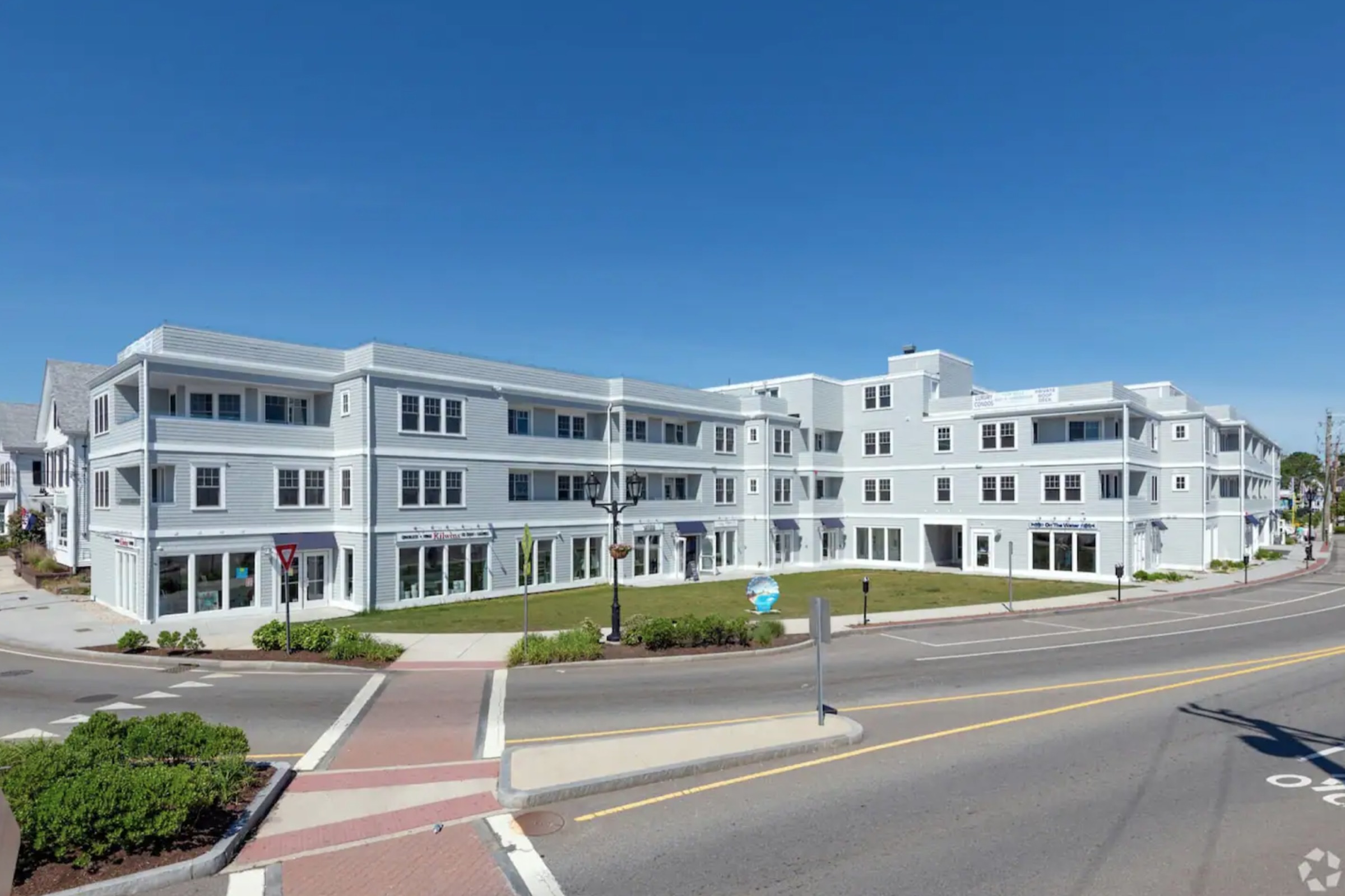 Harbourtown Suites