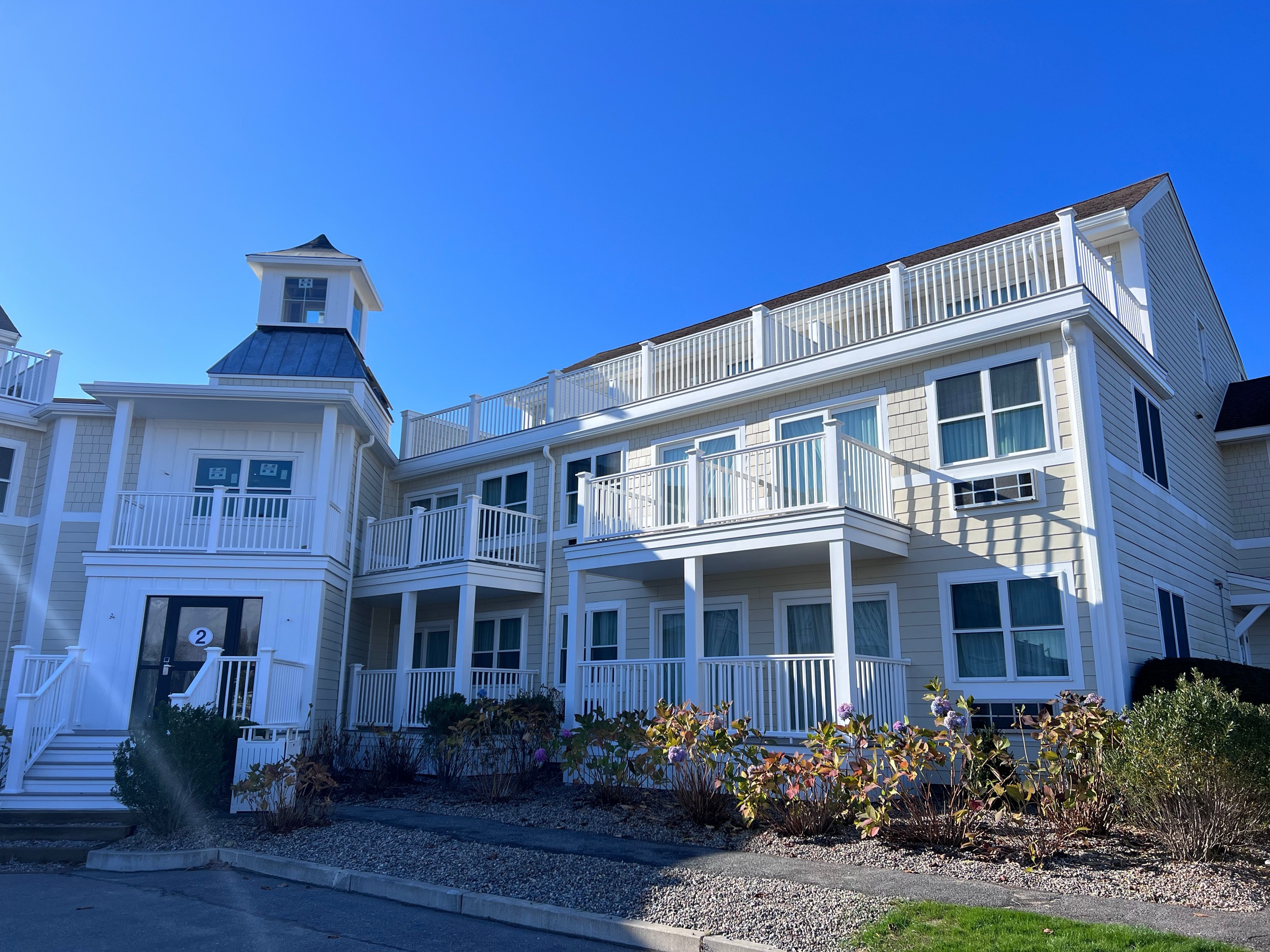 Hyannis Harbor Hotel