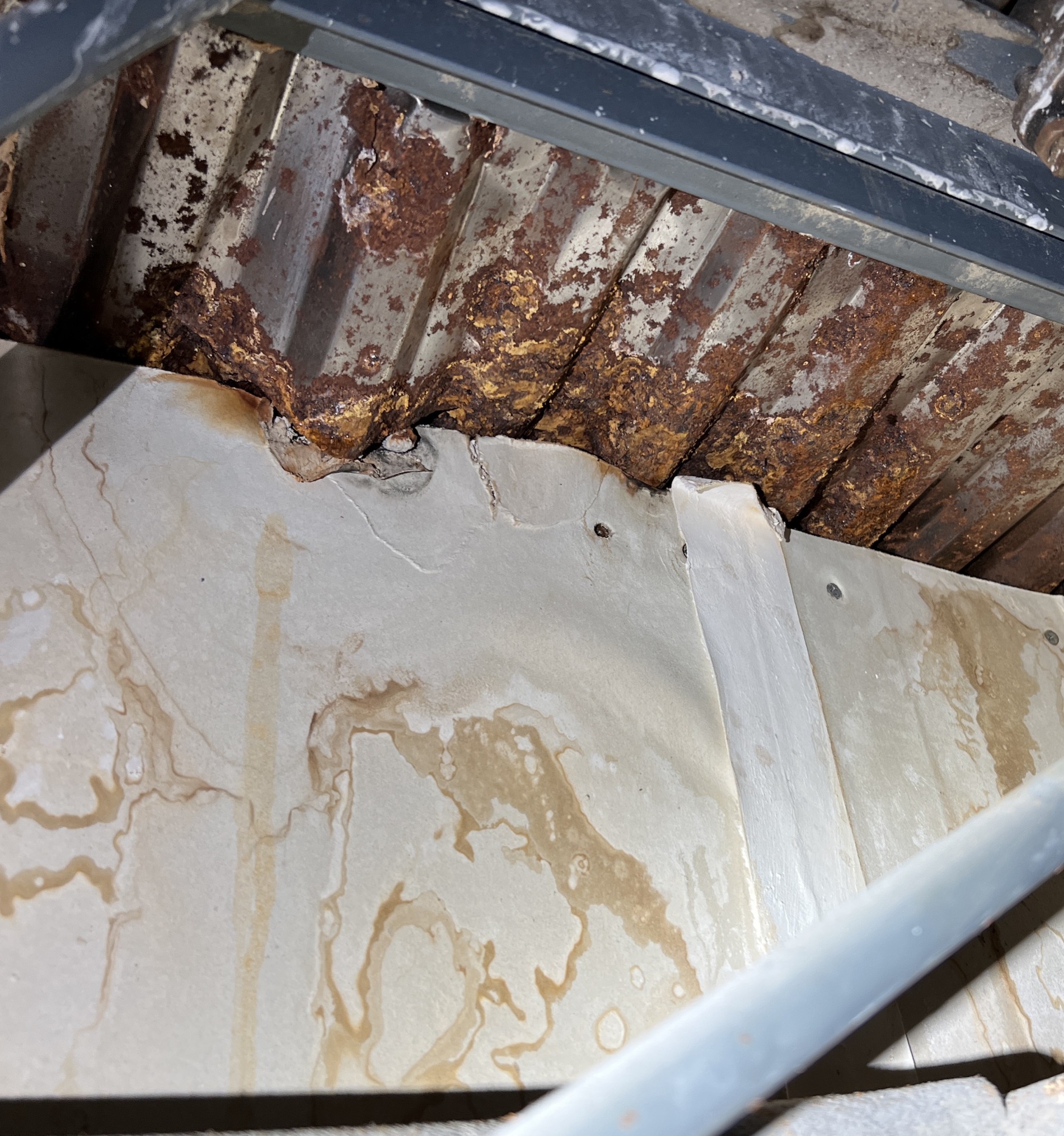 Residential Hall Water Leakage Investigation