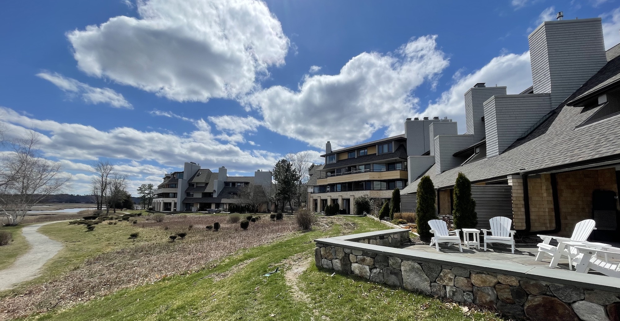 James Landing Condominiums